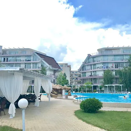 Sun Village Beach Apartment *